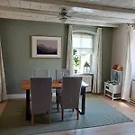 Xxl Cosy Goisern, Centre With Mountain View *