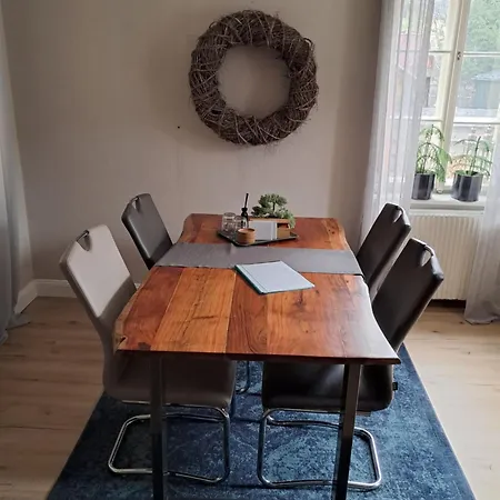 Hinterer 2&5 Bedrooms *