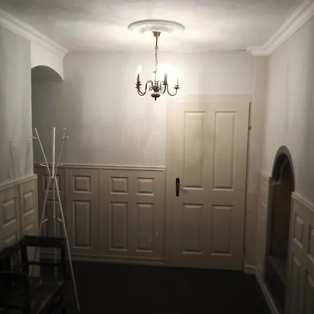 Hinterer 2&5 Bedrooms *