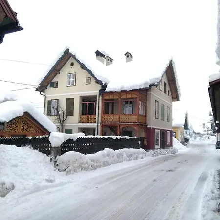 Hinterer 2&5 Bedrooms * Бад Гоисерн