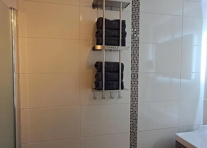 Xxl Cosy Goisern, Centre With Mountain View *