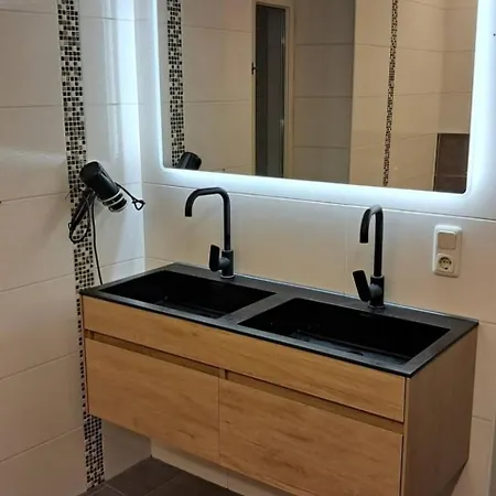 Xxl Cosy Goisern, Centre With Mountain View