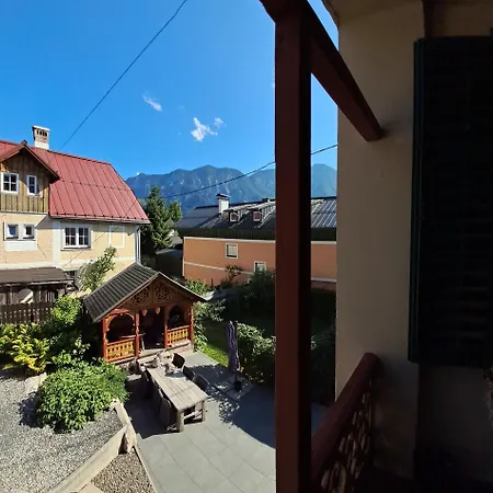 Appartement Xxl Cosy Goisern, Centre With Mountain View